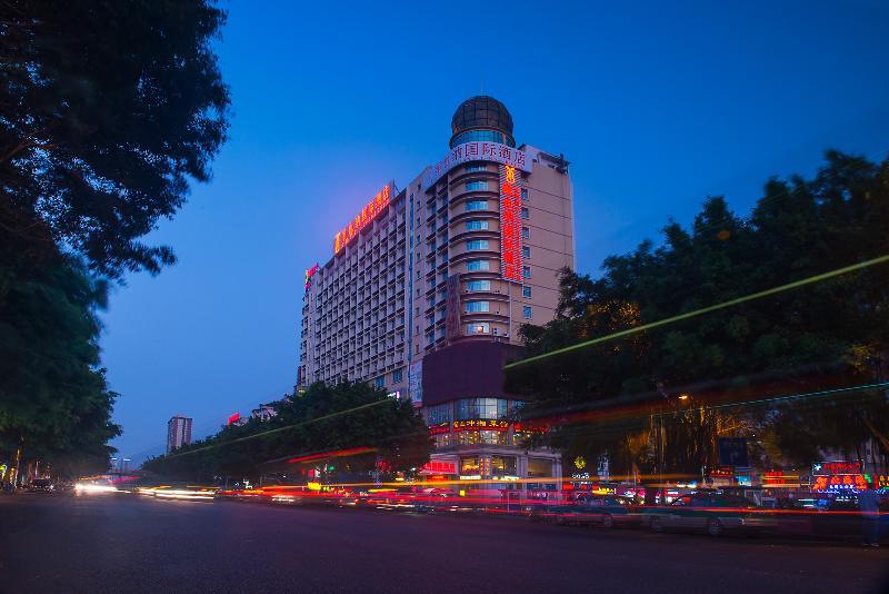 Vienna International Hotel Taicang Nanyang Plaza Exterior photo